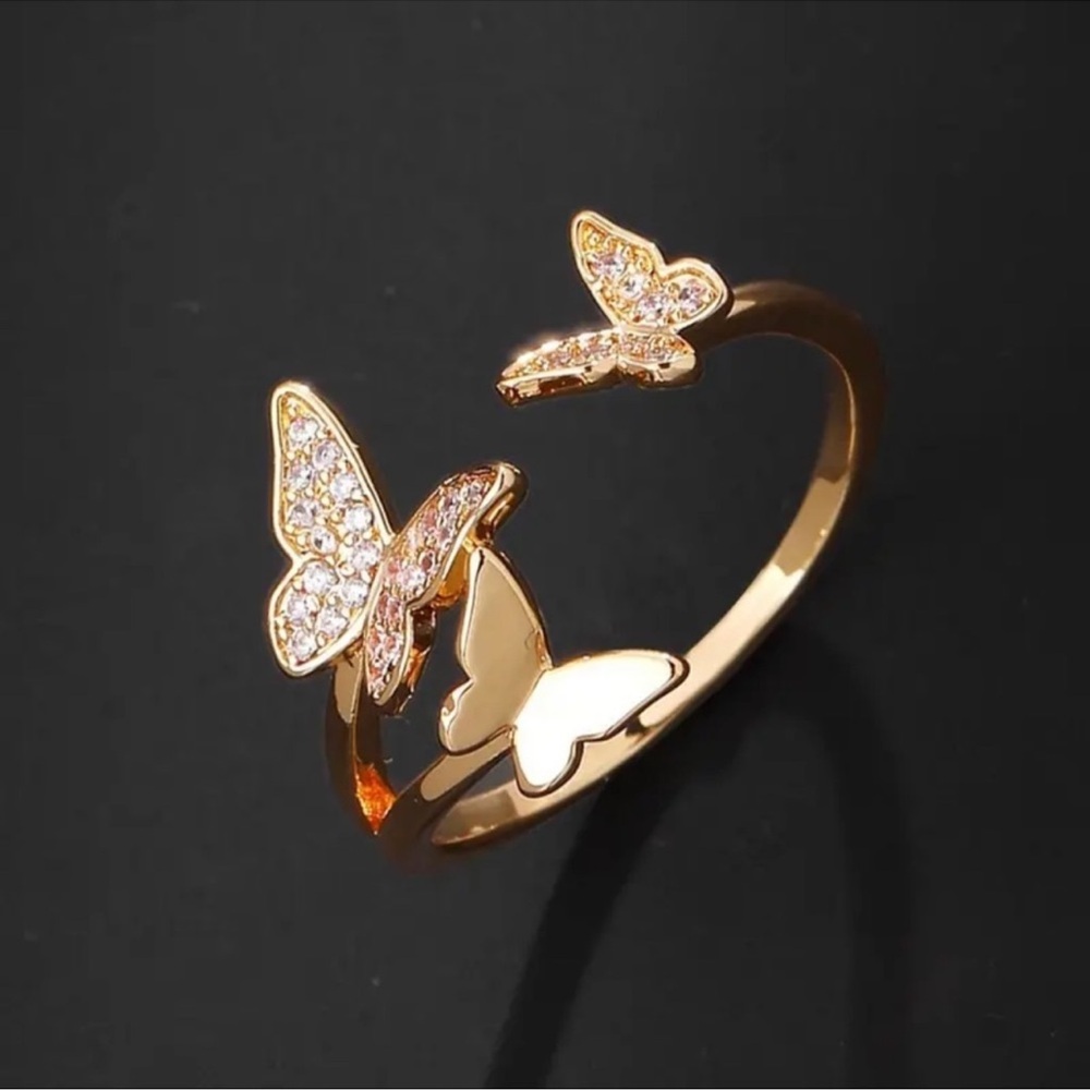 New Gold Tone Butterfly Ring with Rhinestones Adjustable NWT